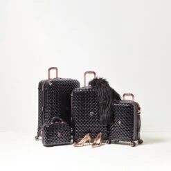 IT Luggage Glitzy - Medium Plus (Black) -Travel Storage Shop 17 a52ba158 7299 443d 8d8d f131b00a1b17