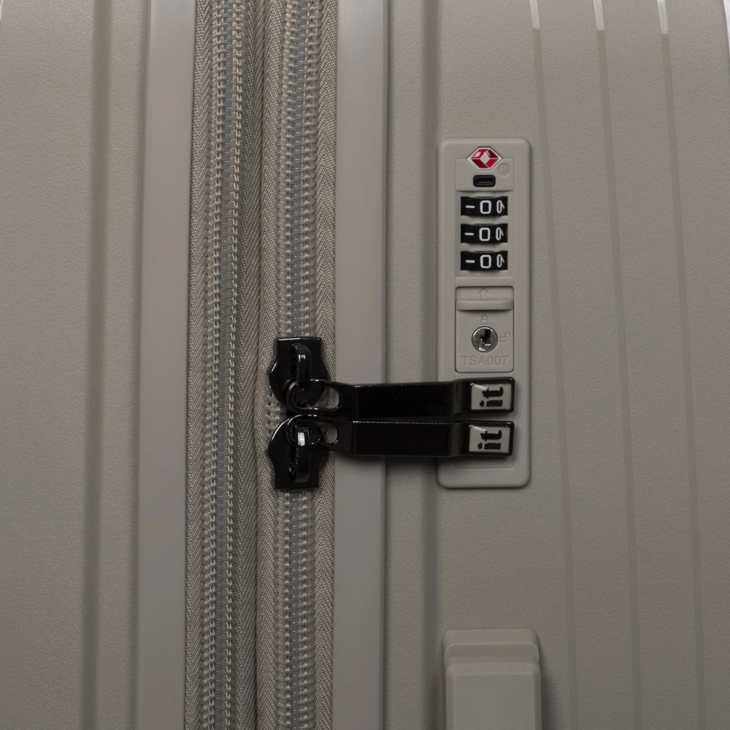 IT Luggage Spontaneous - Medium Plus (Feather Grey) 7 IT Luggage Spontaneous - Medium Plus (Feather Grey) - Image 7