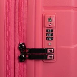 IT Luggage Momentous - Cabin (Calypso Coral) -Travel Storage Shop 32912 UK15 2886 08CalypsocoralSSTSAlock 0023684e 9212 456c 9dbb a557fc4b0c7b