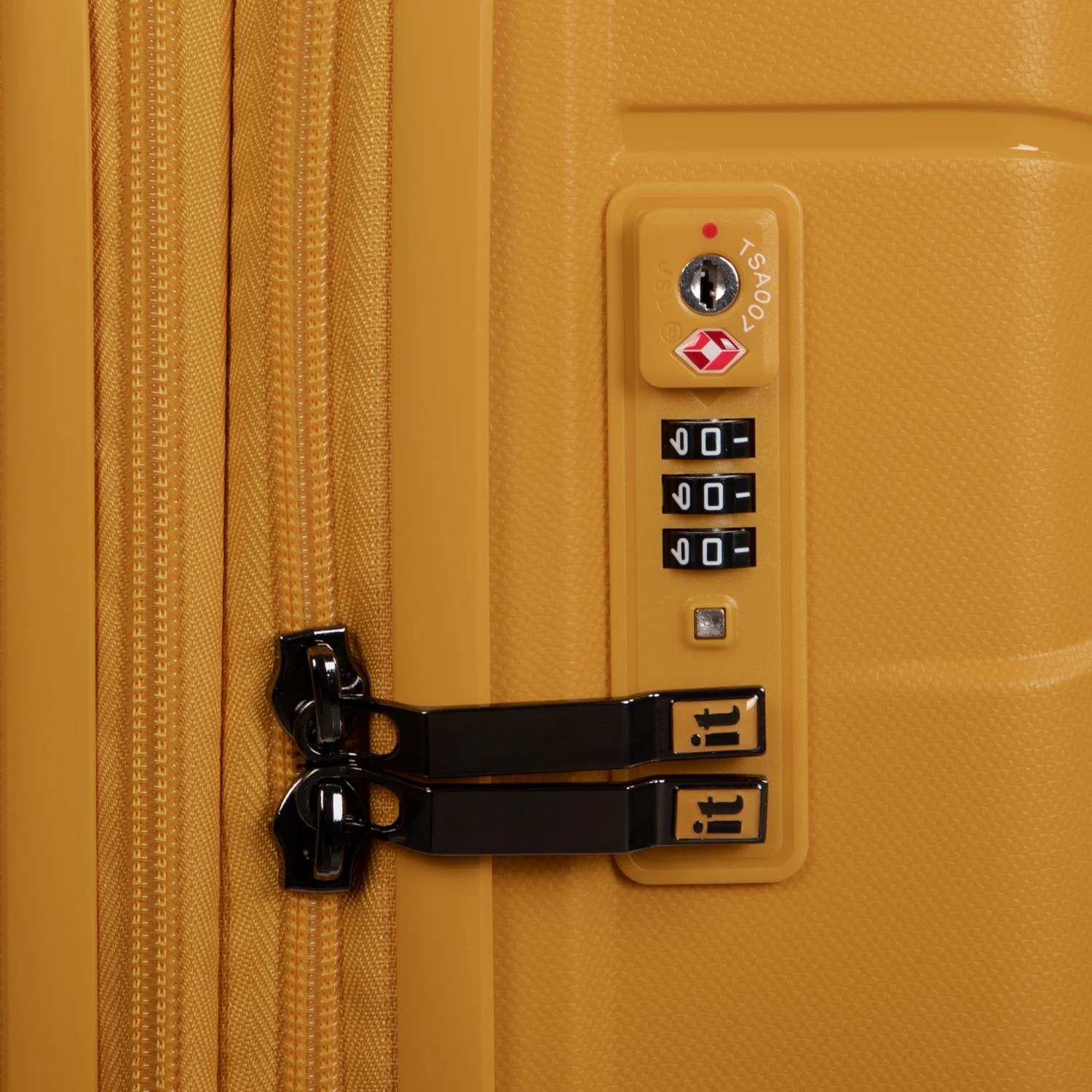 IT Luggage Momentous - Cabin (Mango Sorbet) 3 IT Luggage Momentous - Cabin (Mango Sorbet) - Image 3
