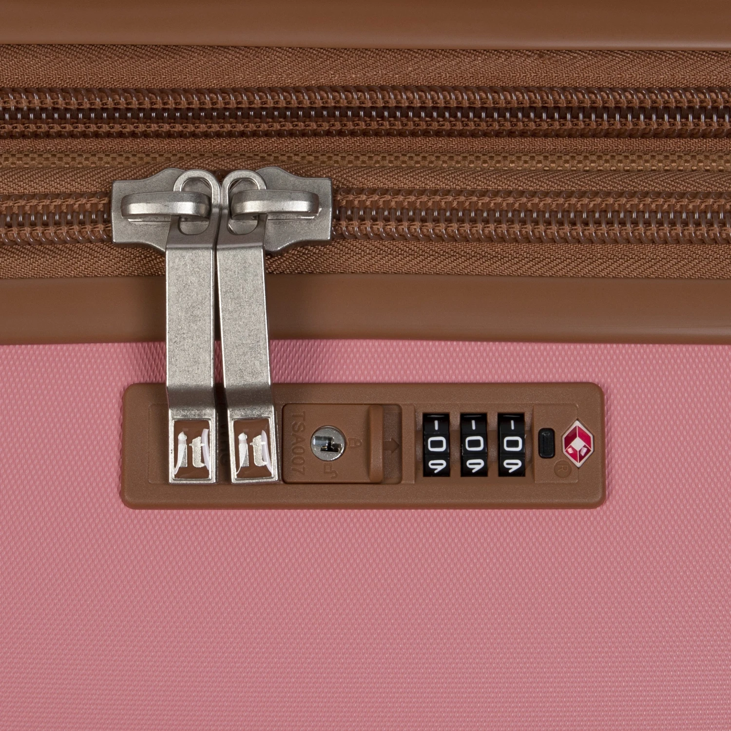 IT Luggage Indulging - 4pc Set (Flamingo Pink) 14 IT Luggage Indulging - 4pc Set (Flamingo Pink) - Image 14