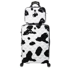 IT Luggage Indulging - Medium Plus (Moo Cow Print) -Travel Storage Shop 33198 UK16 3039A08 16 3039A15Moocowblack whiterepeatprintSSFrontpanel25in baf8dfff 2997 4781 9b72 45b46a8b5d36