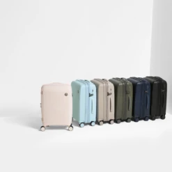 IT Luggage Spontaneous - Cabin (Blueberry) -Travel Storage Shop 3 9888859f f13a 4bad a6f4 76e4fbdc4342