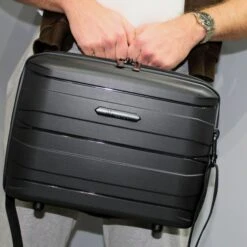 IT Luggage Momentous - Vanity Case (Black) -Travel Storage Shop 3 f004b03a 36e1 4670 abb8 70679516df3e