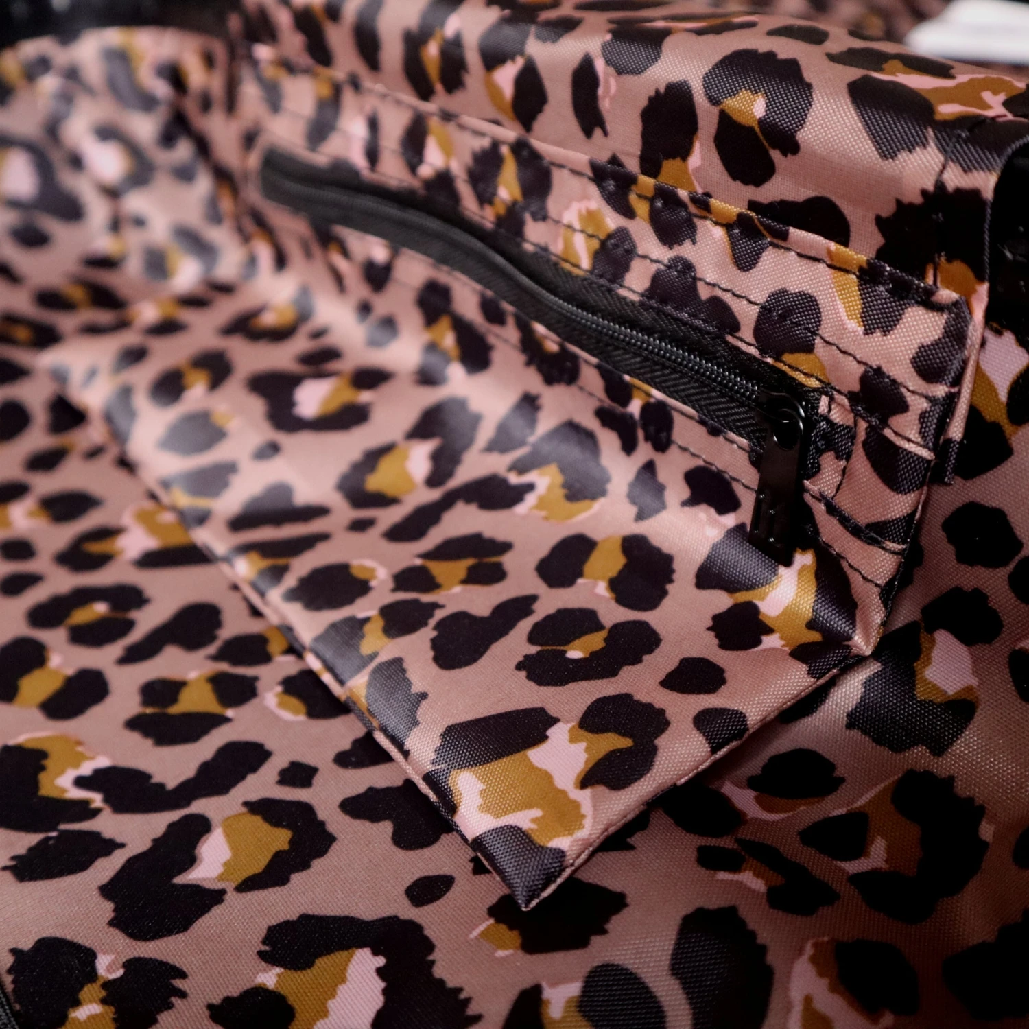 IT Luggage Glitzy - Vanity Case (Black) 7 IT Luggage Glitzy - Vanity Case (Black) - Image 7