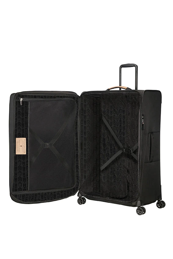 Samsonite Spark SNG Eco 82cm Extra Large Expandable 4-Wheel Suitcase 4 Samsonite Spark SNG Eco 82cm Extra Large Expandable 4-Wheel Suitcase - Image 4